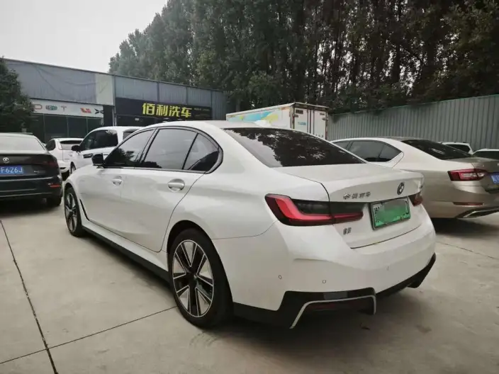 BMW i3 2023 Model eDrive40L Night Edition Sports Set – фото 4