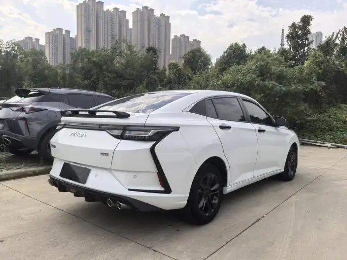 Yixuan 2023 Model Mach Version 1.5L Automatic Honor Edition – фото 6