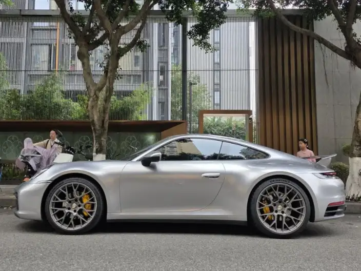 PORSCHE 911 2023 Model Carrera 3.0T
