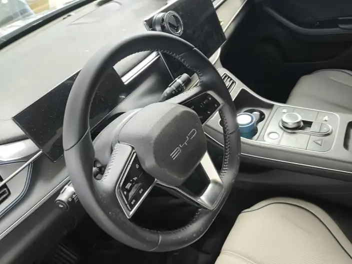 BYD Destroyer 05 2024 Model Honor Edition DM-i 55KM Luxury Model – фото 7