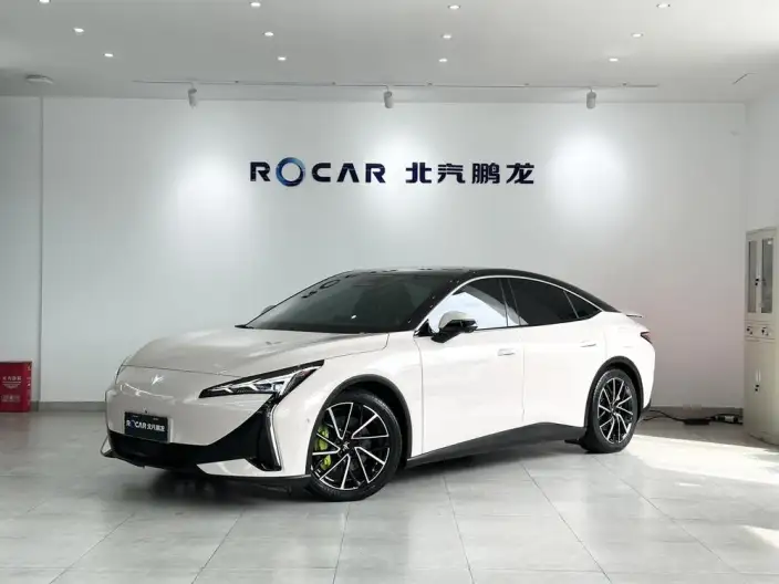 Arcfox α-S 5 2025 Model 560MAX 185kW