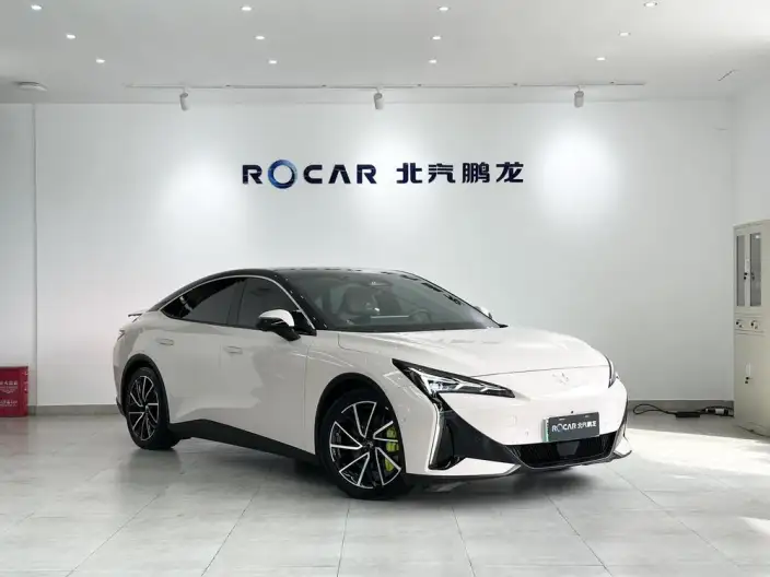 Arcfox α-S 5 2025 Model 560MAX 185kW