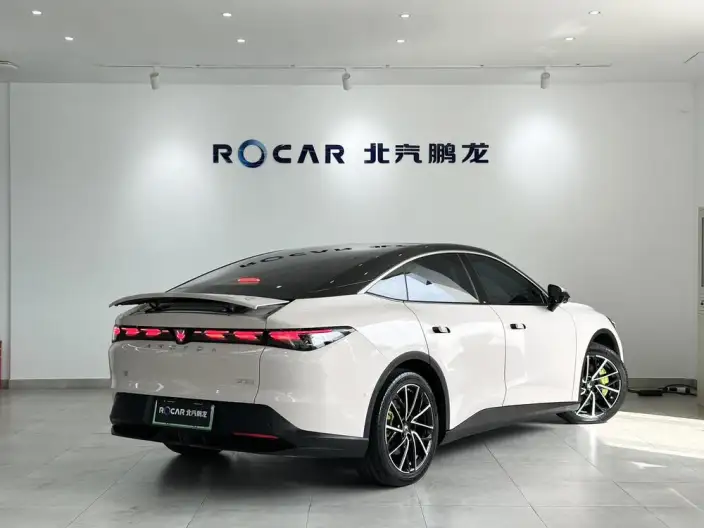 Arcfox α-S 5 2025 Model 560MAX 185kW – фото 6