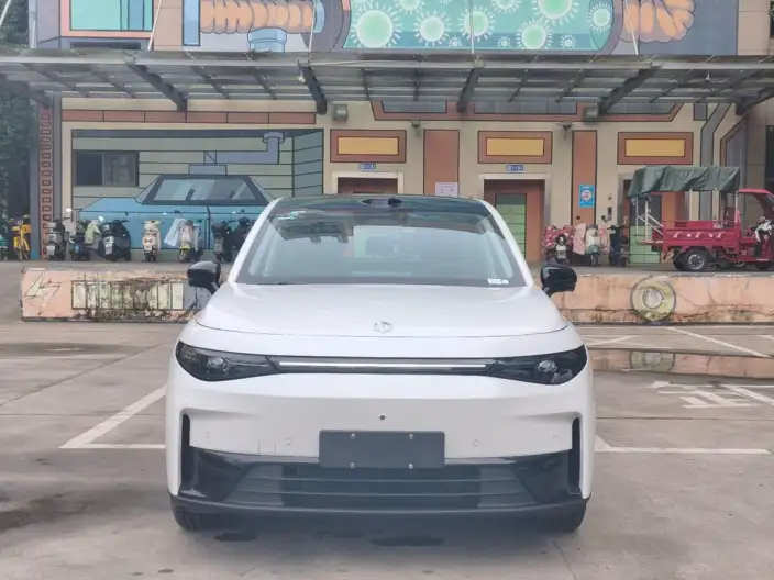 Leapmotor C10 2026 Model EV Edition 605 LiDAR Edition – фото 2