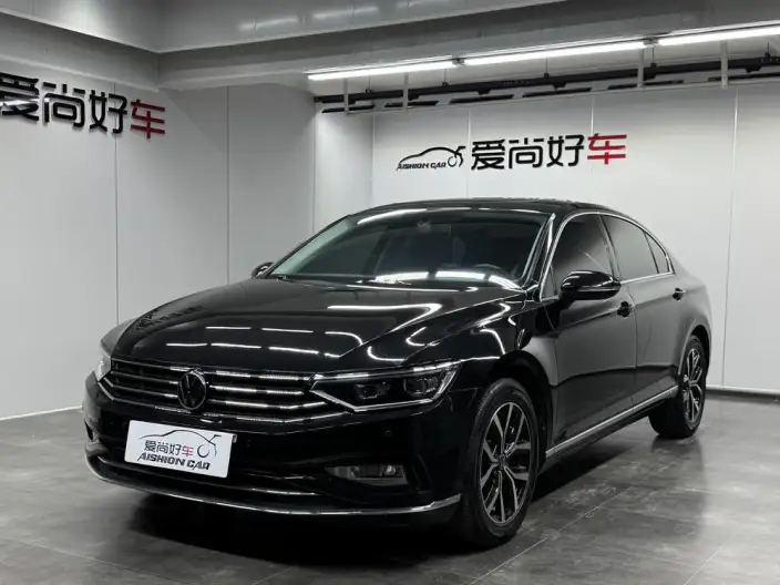 Volkswagen Magotan 2020 Model 330TSI DSG Leading Model – фото 1