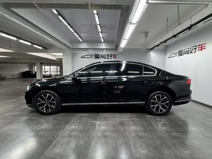 Volkswagen Magotan 2020 Model 330TSI DSG Leading Model – фото 4