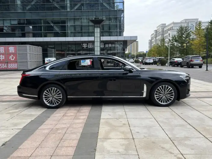 Hongqi H5 2023 Model 2.0T Automatic Flag Lead Edition – фото 4