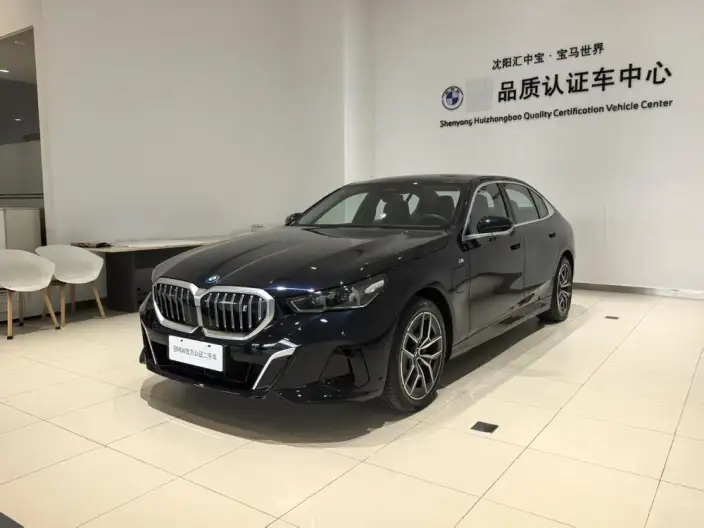 BMW i5 2025 Model Facelift eDrive35L M Sports Set – фото 1