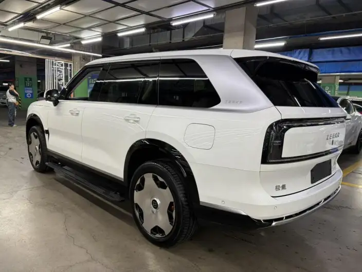 ZEEKR 9X 2025 Model Hyper Edition 70kWh VI seat – фото 4