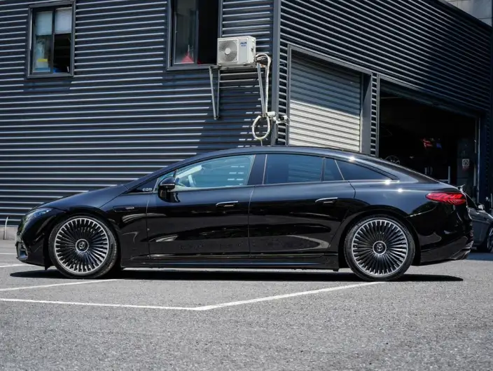 Mercedes-Benz EQS AMG 2023 Model AMG EQS 53 4MATIC+ – фото 3