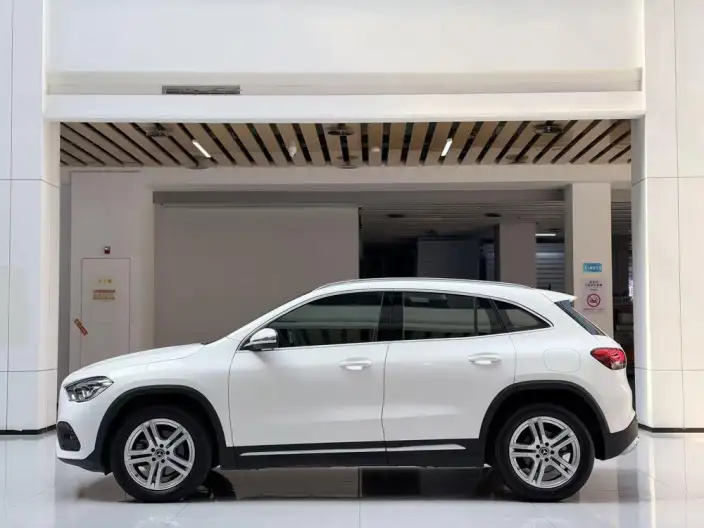 Mercedes-Benz GLA 2022 Model Facelift GLA 200 – фото 4