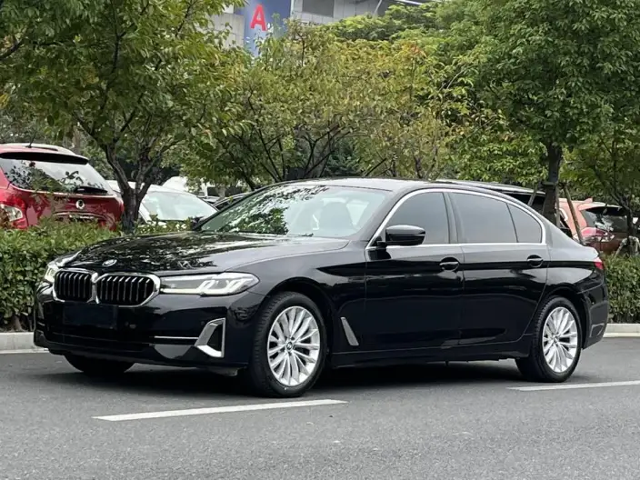 BMW 5 Series 2022 Model Facelift 525Li Luxury Set – фото 1
