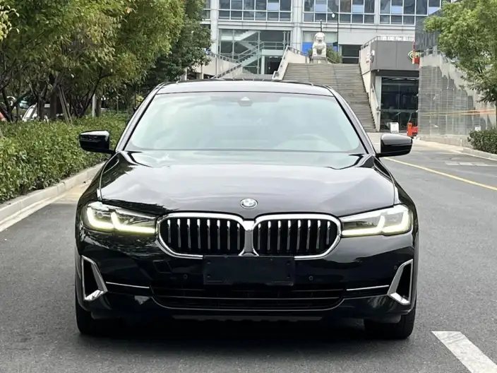 BMW 5 Series 2022 Model Facelift 525Li Luxury Set – фото 2