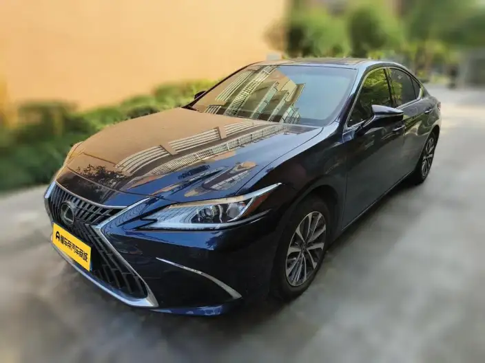 Lexus ES 2022 Model 200 Superior Edition – фото 1