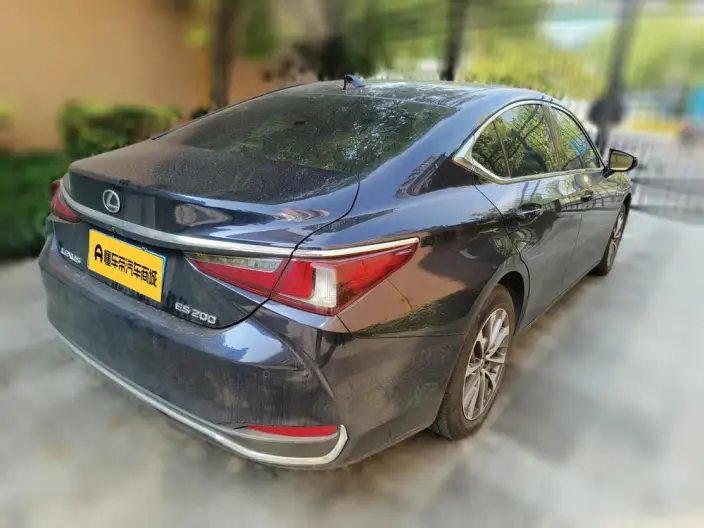 Lexus ES 2022 Model 200 Superior Edition – фото 2