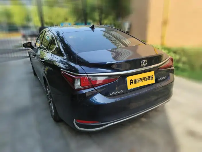 Lexus ES 2022 Model 200 Superior Edition – фото 4