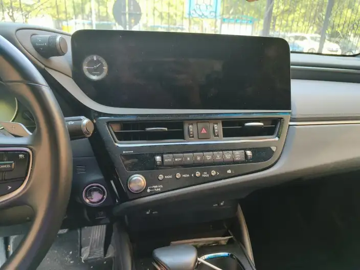Lexus ES 2022 Model 200 Superior Edition – фото 8