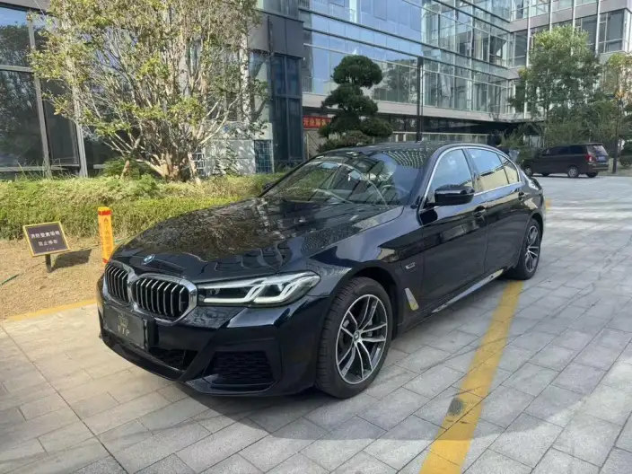 BMW 5 Series PHEV 2022 Model Facelift II 535Le Luxury Set – фото 1