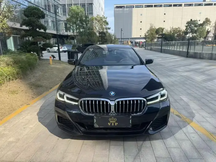 BMW 5 Series PHEV 2022 Model Facelift II 535Le Luxury Set – фото 2