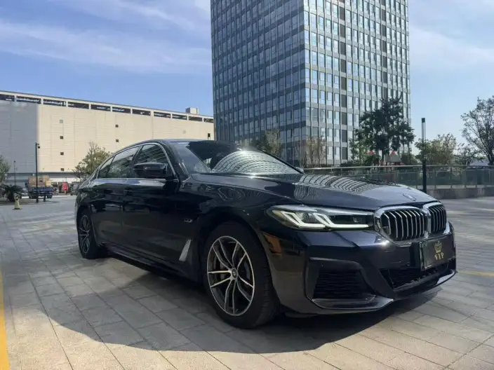 BMW 5 Series PHEV 2022 Model Facelift II 535Le Luxury Set – фото 3