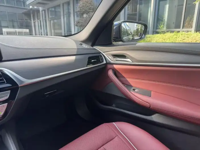 BMW 5 Series PHEV 2022 Model Facelift II 535Le Luxury Set – фото 8