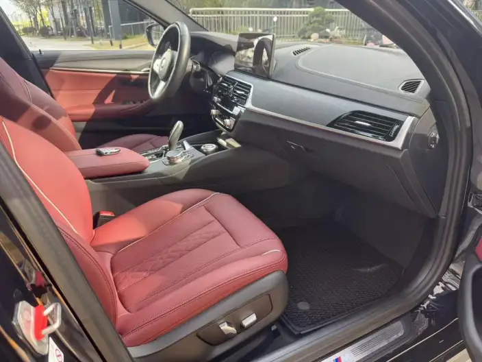 BMW 5 Series PHEV 2022 Model Facelift II 535Le Luxury Set – фото 9