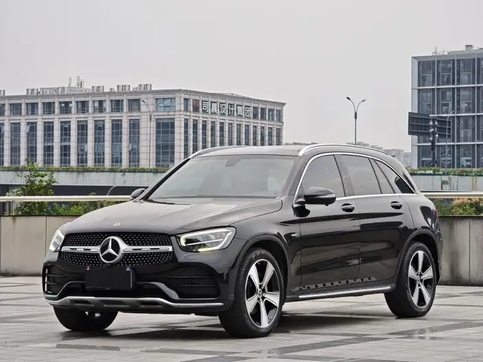 Mercedes-Benz GLC 2022 Model Facelift GLC 300 L 4MATIC Dynamic Model Collector Edition – фото 1