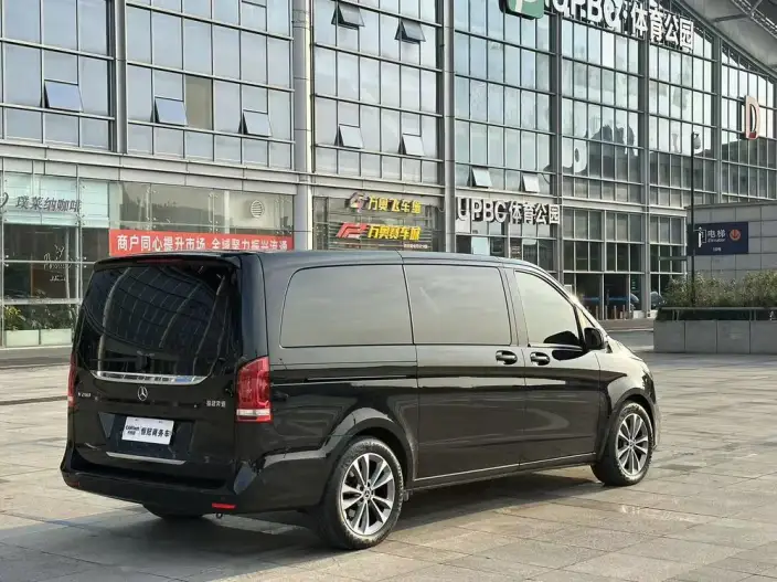 Mercedes-Benz V-Class 2022 Model V 260 Pilot Edition – фото 7