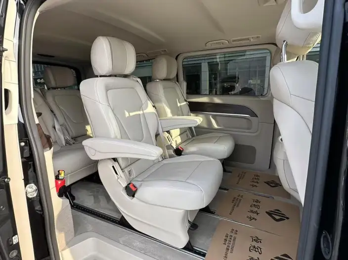Mercedes-Benz V-Class 2022 Model V 260 Pilot Edition – фото 10
