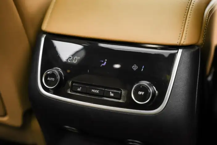 Li Auto ONE 2020 Model Extended Range 6 seat Edition – фото 9