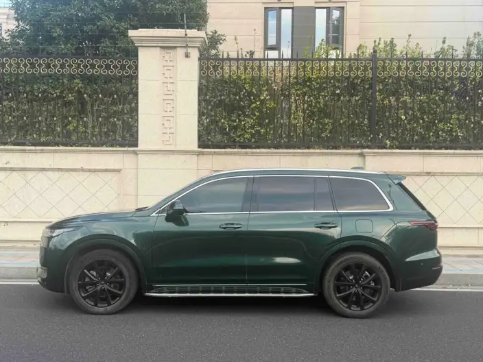 Li Auto ONE 2021 Model Extended Range 6 seat Edition – фото 3