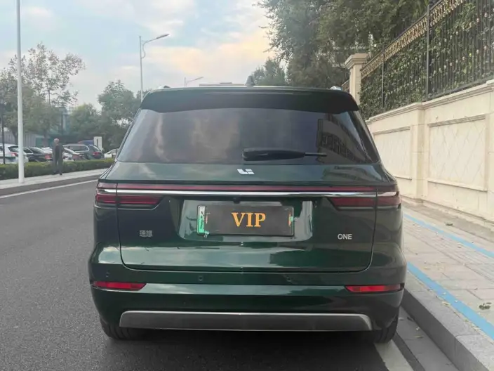 Li Auto ONE 2021 Model Extended Range 6 seat Edition – фото 4