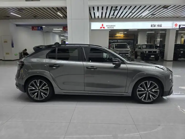 Lynk & Co 02 Hatchback 2022 Model 2.0TD Hatchback Pro – фото 7