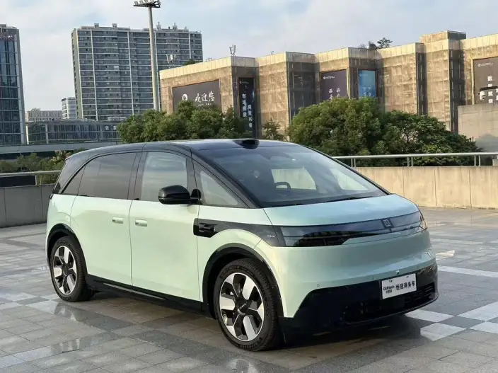 ZEEKR MIX 2025 Model 76kWh Smart Driving Edition – фото 3