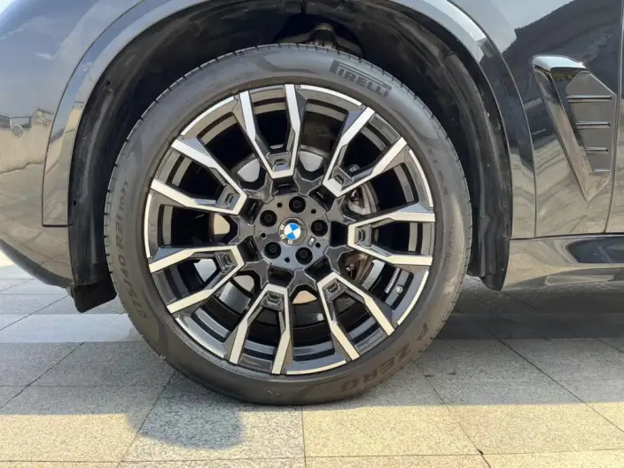 BMW X5 2023 Model xDrive40Li M Sports Night Set – фото 7