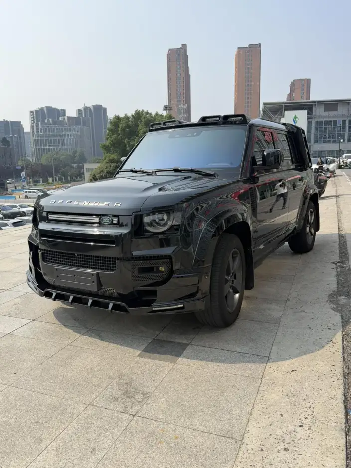 Land Rover Defender 2024 Model 110 3.0T P400 X-Dynamic HSE – фото 1