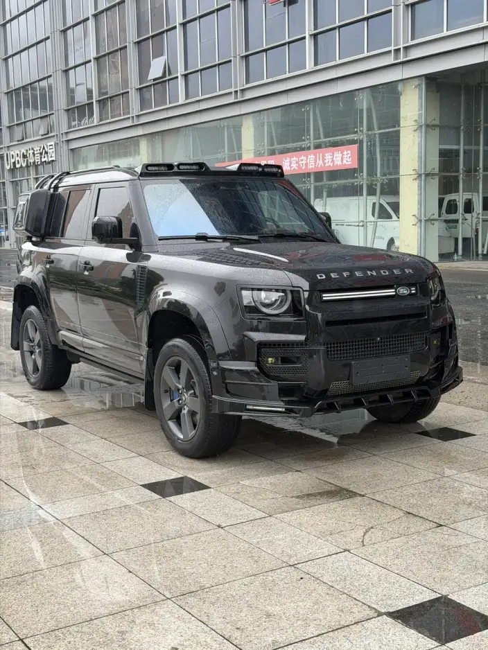Land Rover Defender 2024 Model 110 3.0T P400 X-Dynamic HSE – фото 3