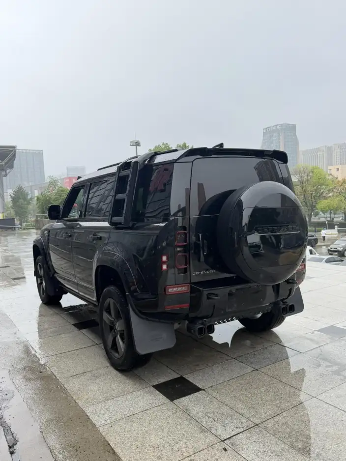 Land Rover Defender 2024 Model 110 3.0T P400 X-Dynamic HSE – фото 4