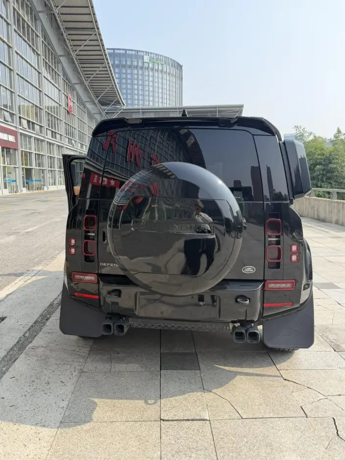 Land Rover Defender 2024 Model 110 3.0T P400 X-Dynamic HSE – фото 5