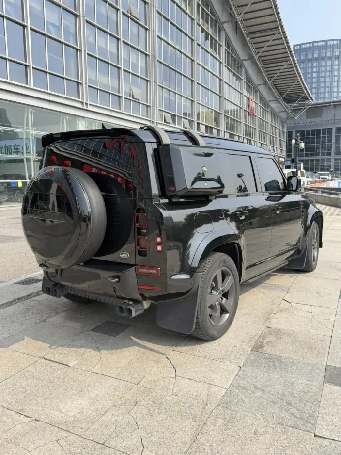 Land Rover Defender 2024 Model 110 3.0T P400 X-Dynamic HSE – фото 8