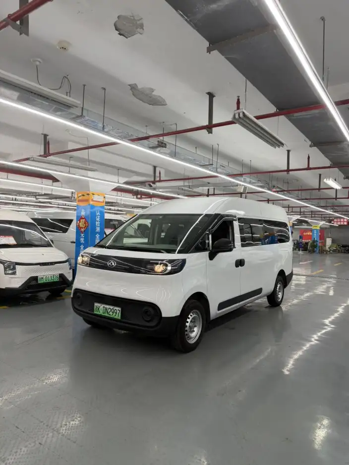 Maxus Dana V1 2025 Model V1+ Long axis High top Gran Edition 62kWh – фото 1