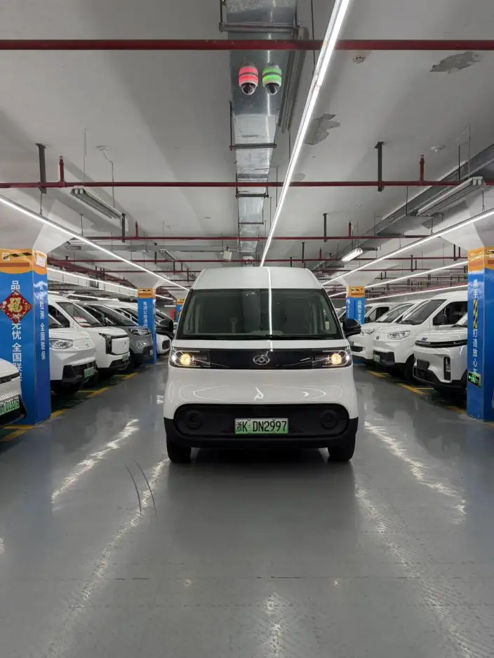 Maxus Dana V1 2025 Model V1+ Long axis High top Gran Edition 62kWh – фото 7