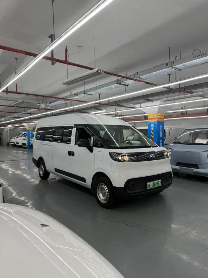 Maxus Dana V1 2025 Model V1+ Long axis High top Gran Edition 62kWh – фото 8