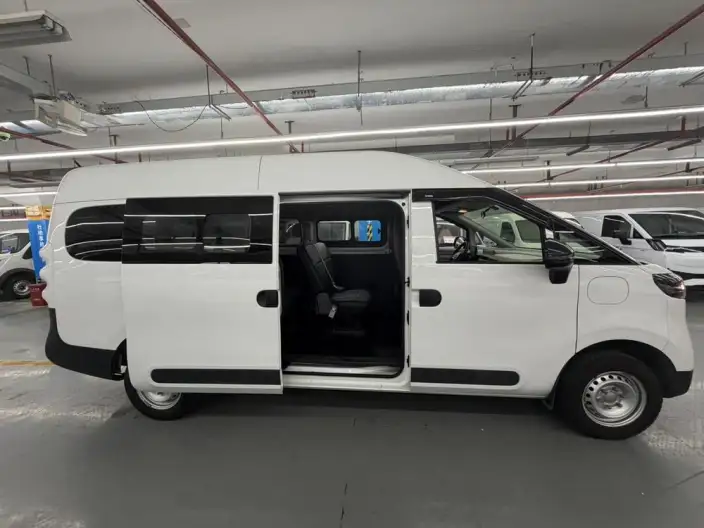 Maxus Dana V1 2025 Model V1+ Long axis High top Gran Edition 62kWh – фото 9