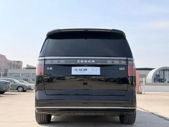 ZEEKR 009 2024 Model VI seat Executive Edition 4WD 108kWh – фото 5