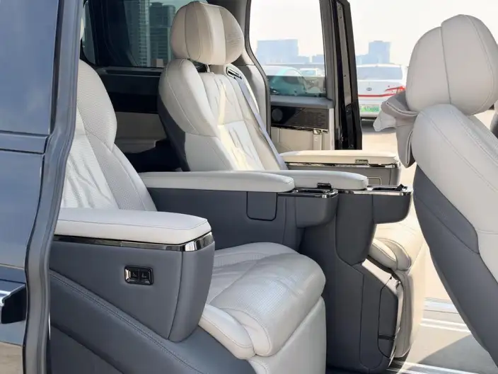 ZEEKR 009 2024 Model VI seat Executive Edition 4WD 108kWh – фото 8