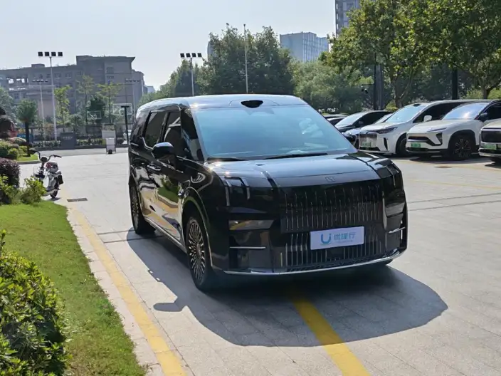 ZEEKR 009 2025 Model VI seat Executive Edition 4WD 108kWh