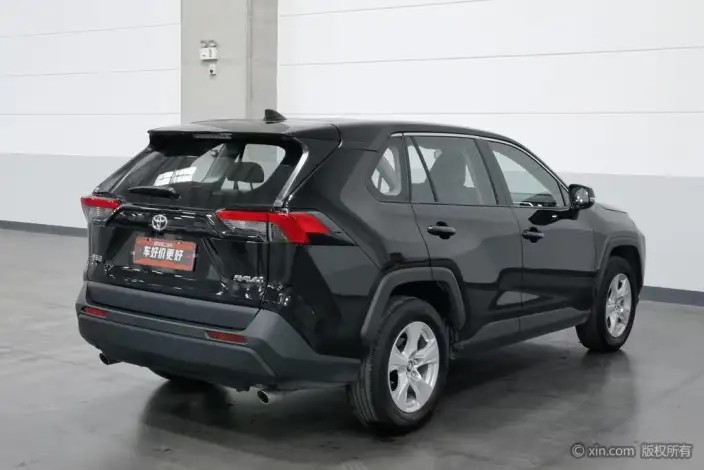 Toyota RAV4 2023 Model 2.0L CVT 2WD Urban Edition – фото 4