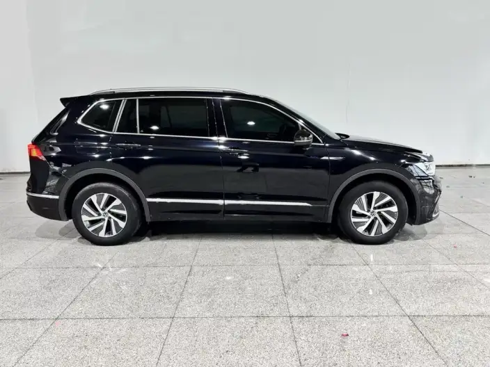 Volkswagen Tiguan L PHEV 2023 Model 430PHEV Plug-in hybrid Premium Edition – фото 8