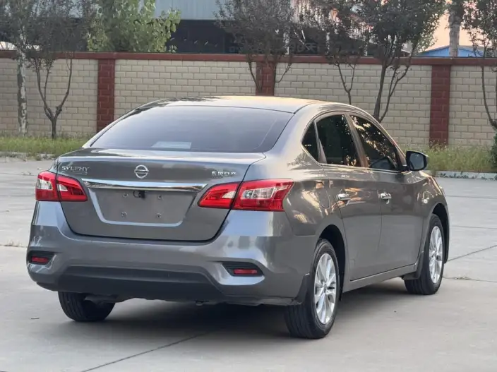 Nissan Sylphy 2023 Model 1.6L CVT Comfort Edition – фото 6